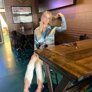 Meet your Posher, Jena lee